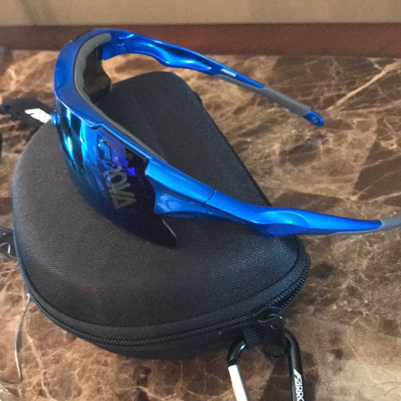 🆕 Polarized Sports sunglasses. - Picture 3 of 6